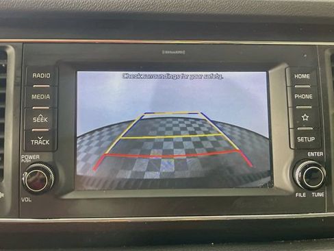 Used 2019 Kia Sedona EX FWD image 14