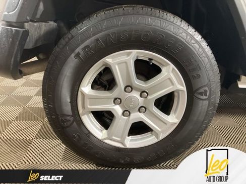 Used 2021 Jeep Wrangler Sport AWD/4WD image 20