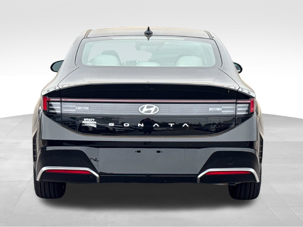 New 2026 Hyundai Sonata SEL FWD image 4
