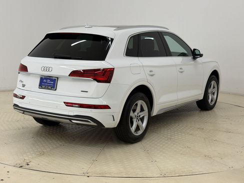 Used 2023 Audi Q5 2.0T Premium w/ Convenience Package AWD/4WD image 9