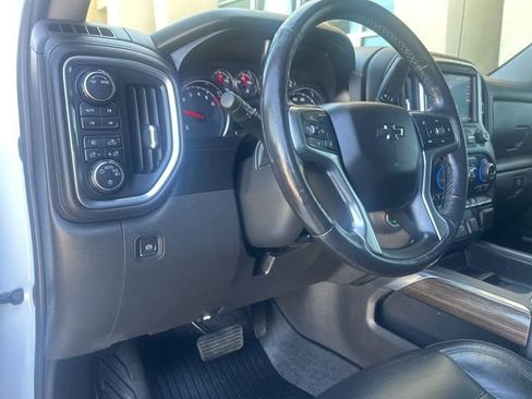 Used 2020 Chevrolet Silverado 1500 LT Trail Boss image 15