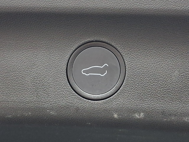 Used 2022 Tesla Model Y Performance AWD/4WD image 26