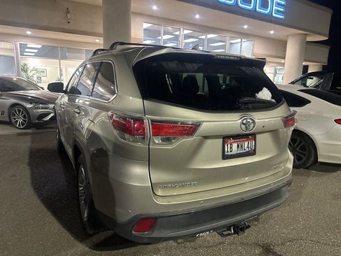 Used 2015 Toyota Highlander Limited image 4
