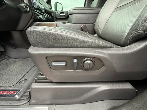 Used 2022 GMC Sierra 2500 Denali w/ Denali Black Diamond Edition image 36