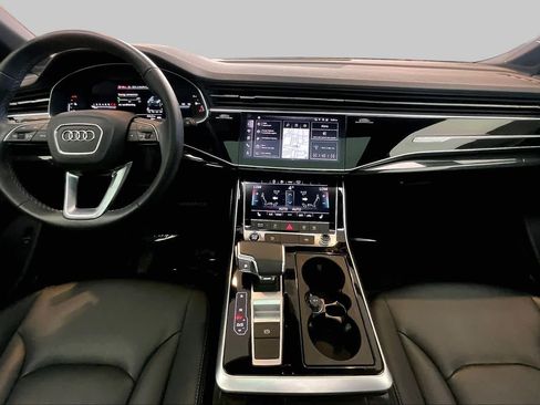 Certified 2025 Audi Q7 2.0T Premium w/ Convenience Plus Package AWD/4WD image 16