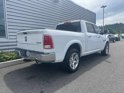Used 2017 RAM 1500 Laramie w/ Convenience Group AWD/4WD image 3