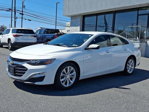 Used 2023 Chevrolet Malibu LT image 3