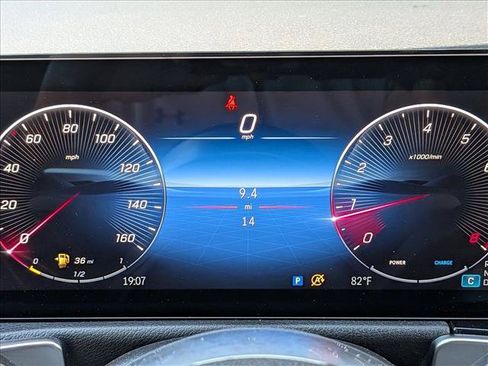 New 2026 Mercedes-Benz GLB 250 4MATIC image 11