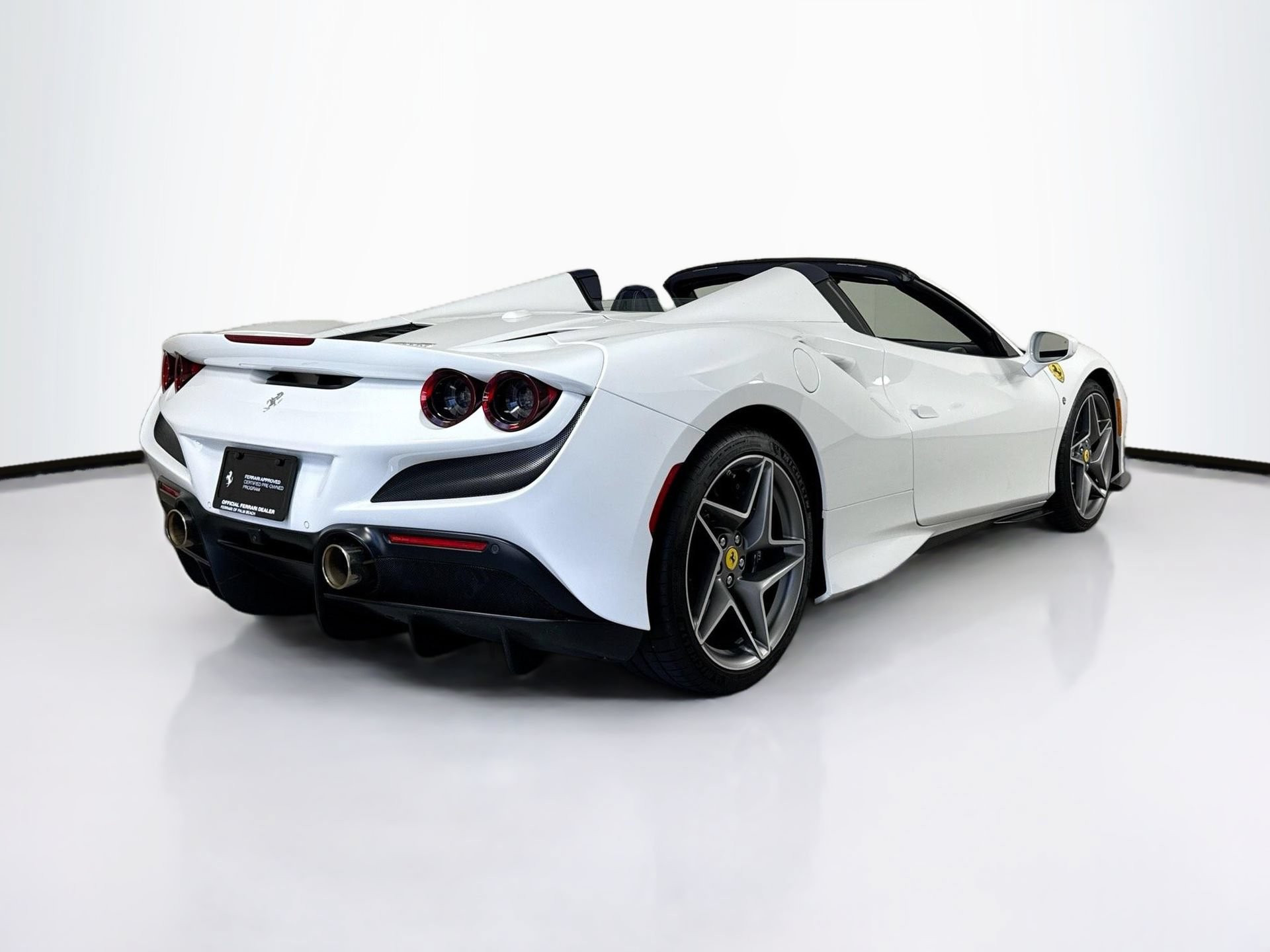 Certified 2022 Ferrari F8 Tributo RWD image 7