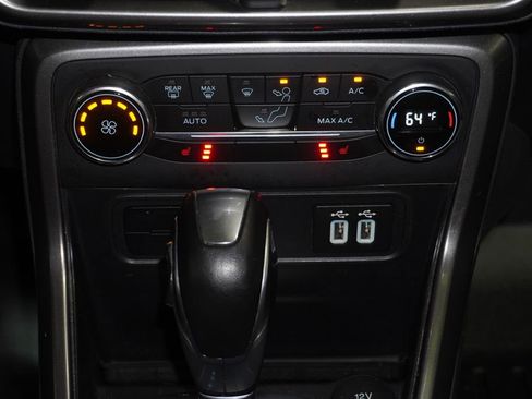 Used 2020 Ford EcoSport SE FWD image 18