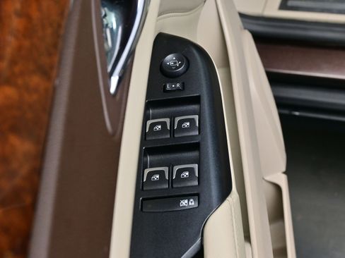 Used 2015 Cadillac SRX Luxury w/ Driver Awareness Package image 10