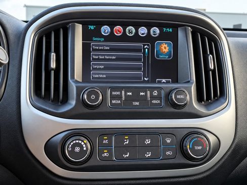 Certified 2018 Chevrolet Colorado LT RWD image 19