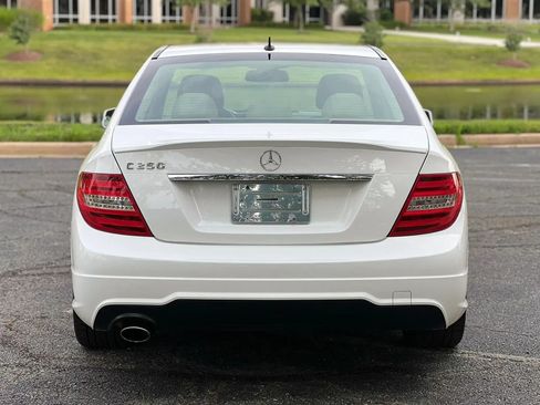 Used 2014 Mercedes-Benz C 250 Sedan image 4