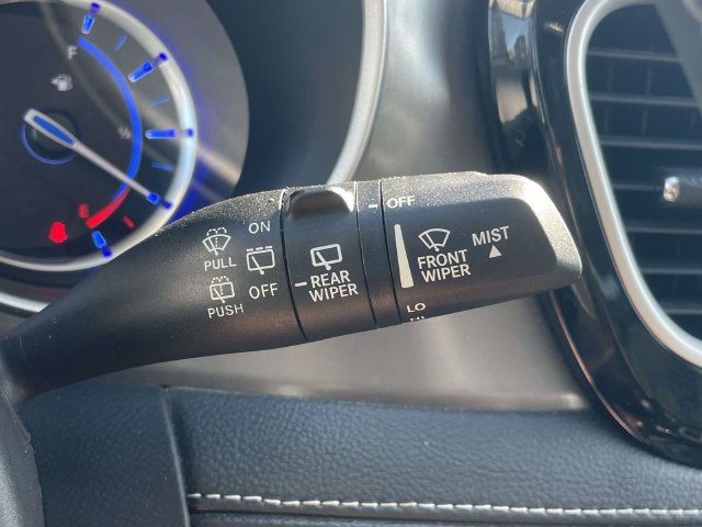 Used 2023 Chrysler Pacifica Touring-L FWD image 25
