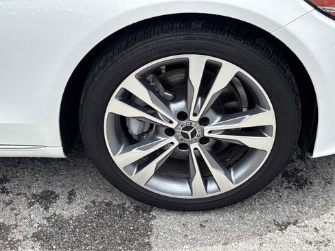 Used 2019 Mercedes-Benz C 300 Sedan image 10