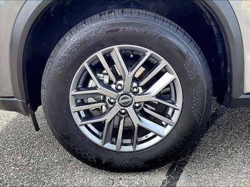 Certified 2026 Nissan Rogue SV AWD/4WD image 7