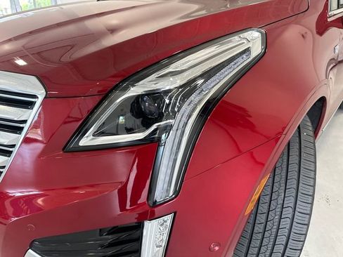 Used 2019 Cadillac XT5 Premium Luxury w/ Driver Assist Package AWD/4WD image 6