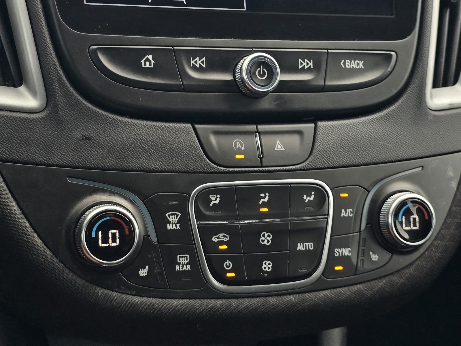 Used 2024 Chevrolet Malibu LT FWD image 20