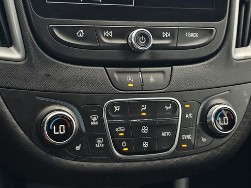 Used 2024 Chevrolet Malibu LT FWD image 20