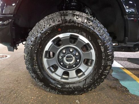 Certified 2023 Ford F350 Platinum w/ Tremor Off-Road Package AWD/4WD image 36