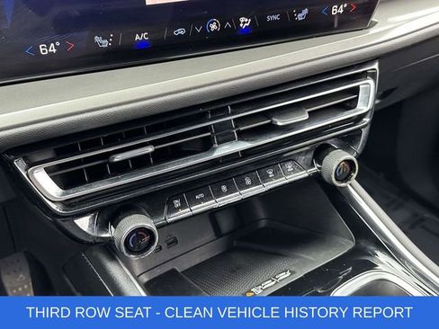 Used 2024 Chevrolet Traverse LT FWD image 6
