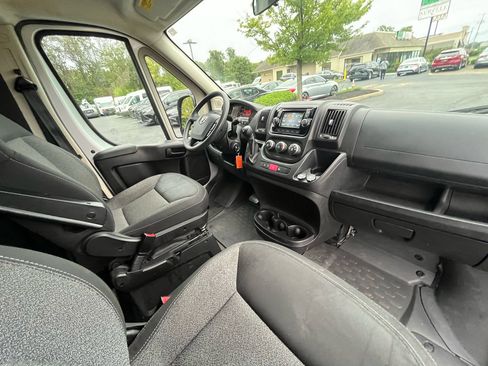 Used 2016 RAM ProMaster 2500 w/ Premium Appearance Group image 39