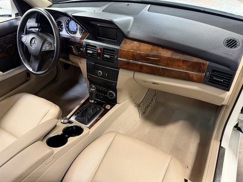 Used 2012 Mercedes-Benz GLK 350 4MATIC image 2