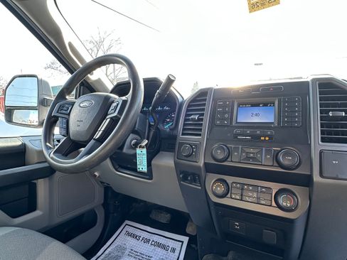 Used 2020 Ford F550 4x4 SuperCab Super Duty w/ Power Equipment Group image 17