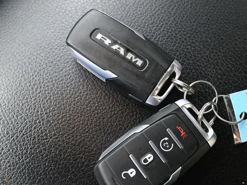 Used 2021 RAM 1500 Big Horn AWD/4WD image 16