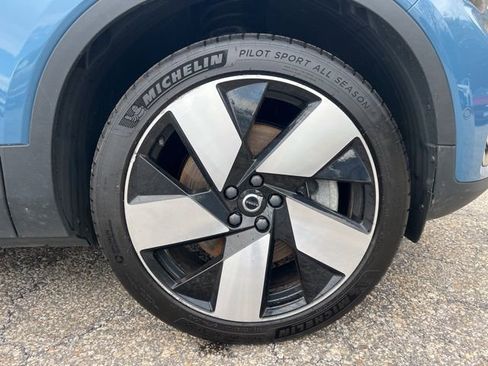 Certified 2023 Volvo XC40 Recharge Plus AWD/4WD image 12