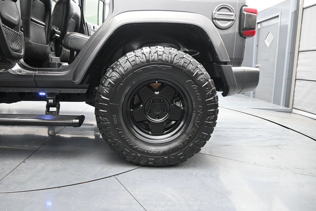 Used 2020 Jeep Wrangler Unlimited Sahara AWD/4WD image 16