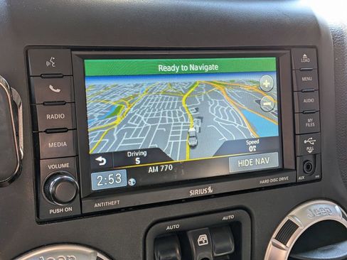 Used 2017 Jeep Wrangler Unlimited Sahara w/ Dual Top Group AWD/4WD image 15