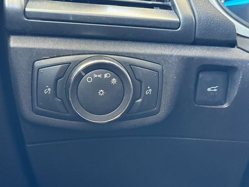 Used 2015 Ford Fusion SE FWD image 37