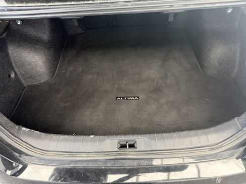 Used 2025 Nissan Altima 2.5 SV image 15