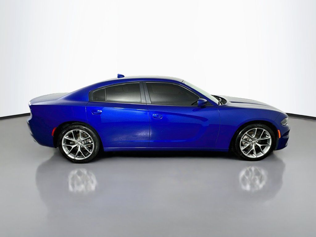 Used 2022 Dodge Charger SXT w/ Plus Group RWD image 8