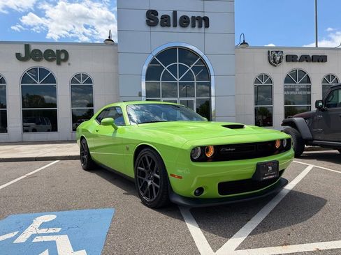 Used 2019 Dodge Challenger R/T Scat Pack w/ Plus Package RWD image 1