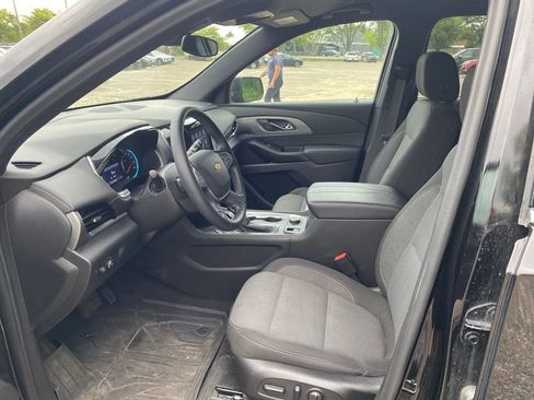 Used 2023 Chevrolet Traverse LT FWD image 11