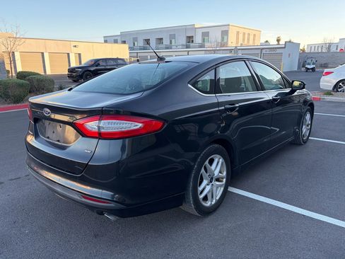 Used 2014 Ford Fusion SE image 5