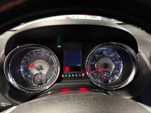 Used 2012 Chrysler Town & Country Limited w/ Luxury Group FWD image 24