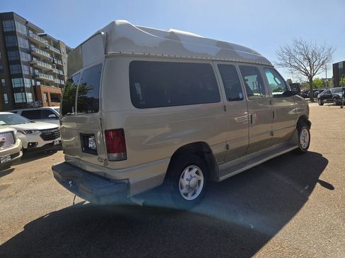 Used 2007 Ford E-350 and Econoline 350 XL RWD image 10