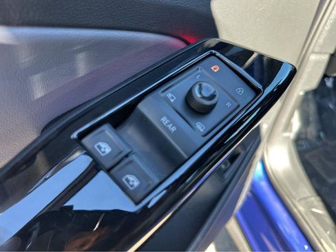 Used 2021 Volkswagen ID.4 Pro S w/ ID.4 Protection Package image 34