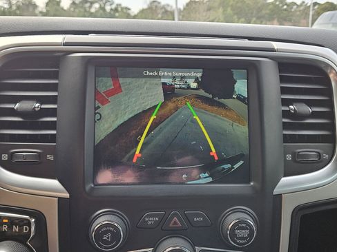 Used 2019 RAM 1500 Classic SLT w/ Luxury Group image 30