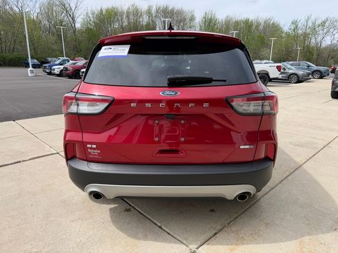 Used 2020 Ford Escape SE image 6