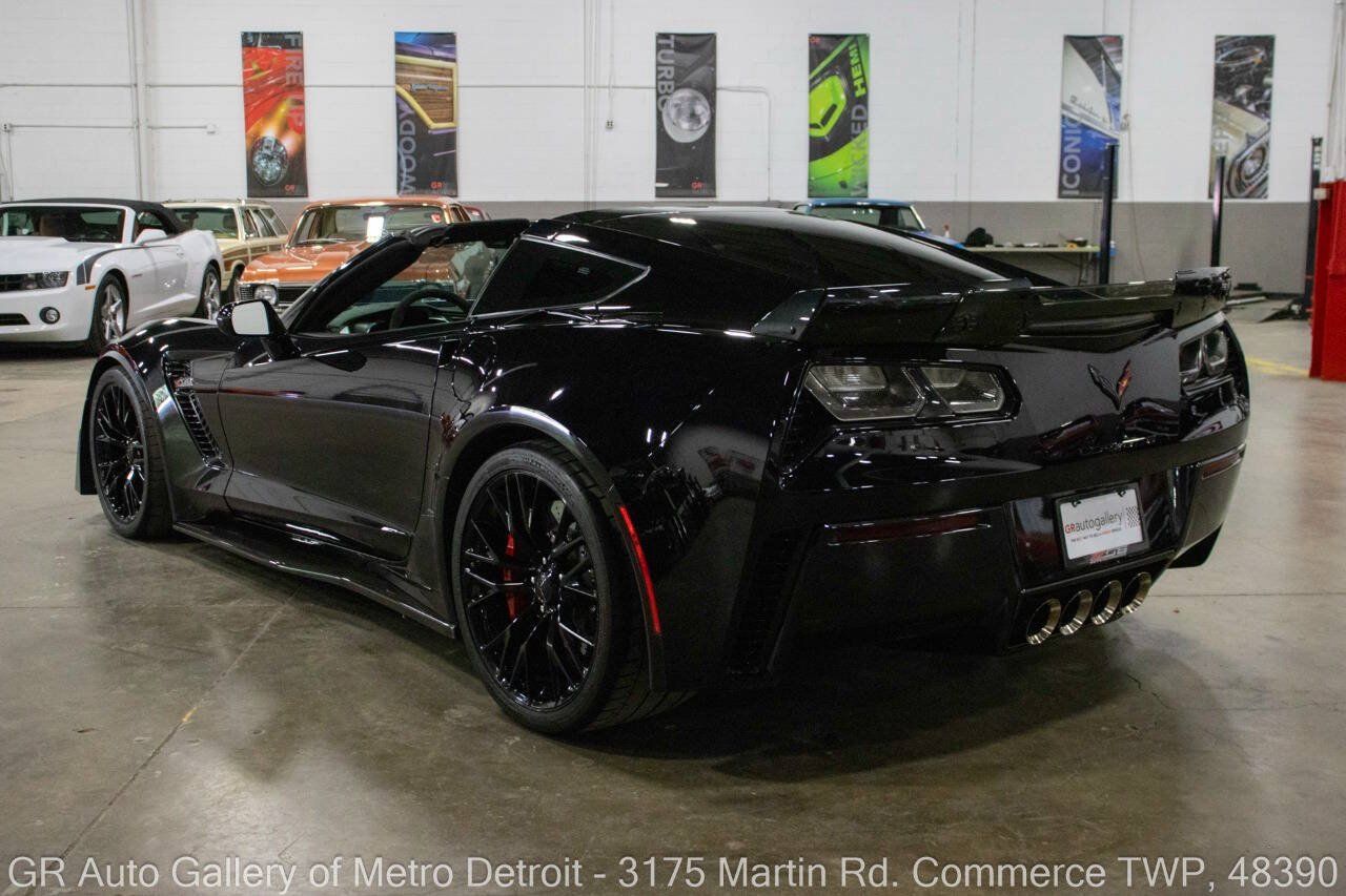 Used 2016 Chevrolet Corvette Z06 w/ 3LZ Preferred Equipment Group RWD image 5