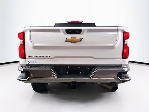 Used 2025 Chevrolet Silverado 3500 W/T image 6