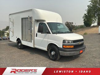 Used 2016 Chevrolet Express 3500 w/ Chrome Appearance Package video 1