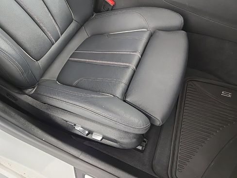 Used 2021 BMW 530i xDrive 530i xDrive w/ M Sport Package image 16