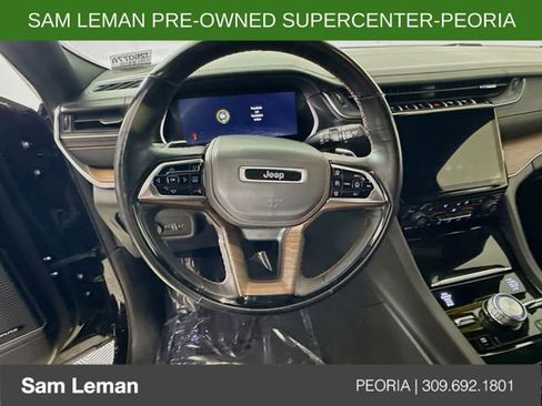 Used 2021 Jeep Grand Cherokee L Summit w/ Luxury Tech Group V AWD/4WD image 11