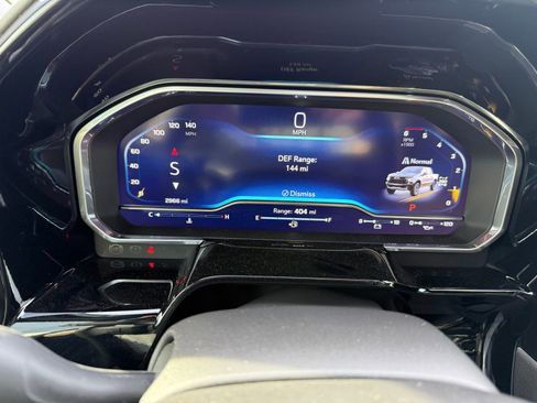 Used 2025 Chevrolet Silverado 1500 ZR2 w/ Technology Package image 13