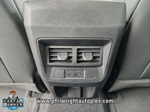 Used 2025 GMC Canyon Denali AWD/4WD image 13